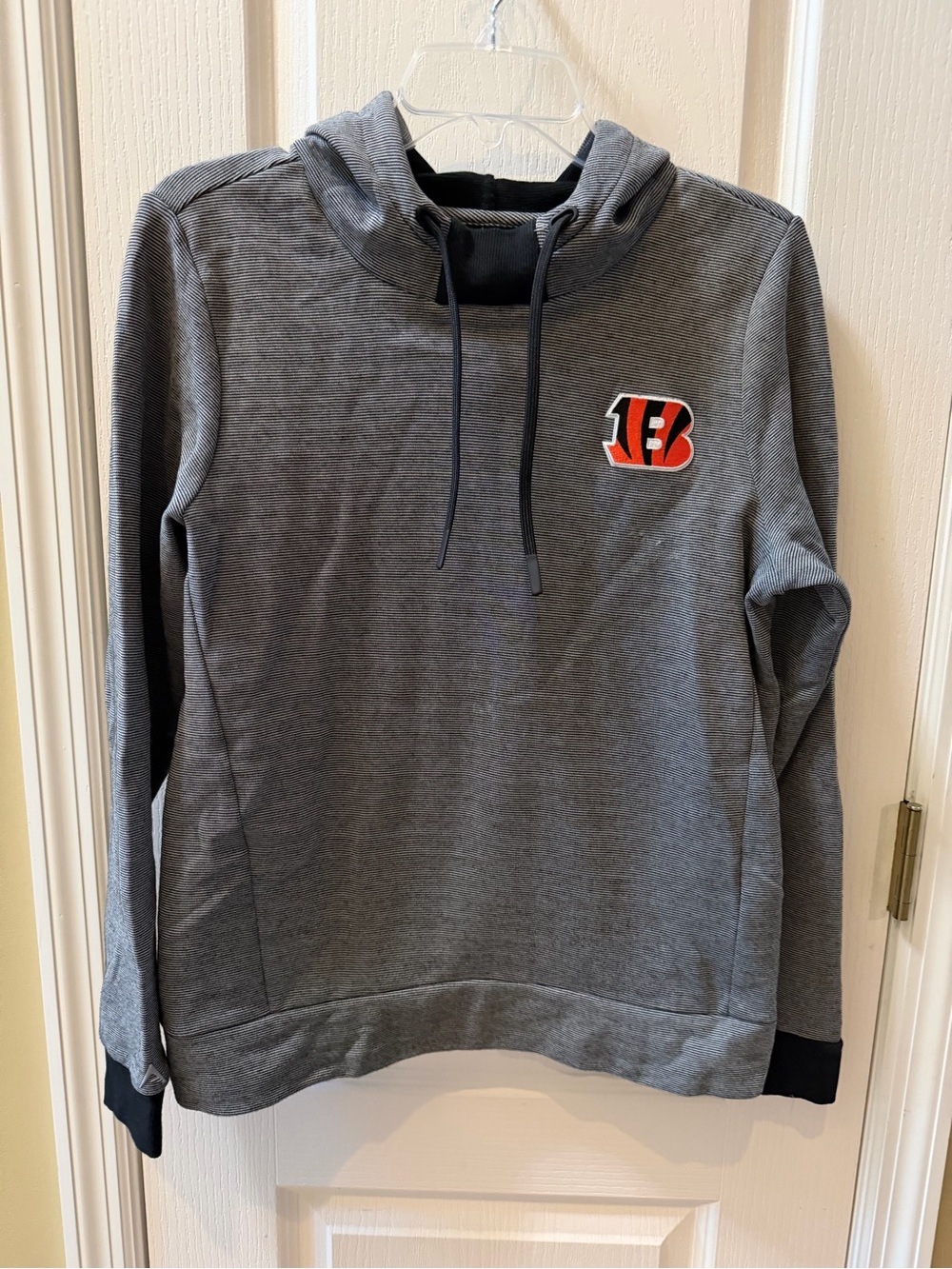Women’s Antigua Bengals Hoodie S